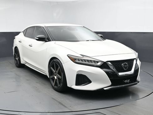 Used 2020 Nissan Maxima 3.5 SV w/ Floor Mat Group FWD image 2