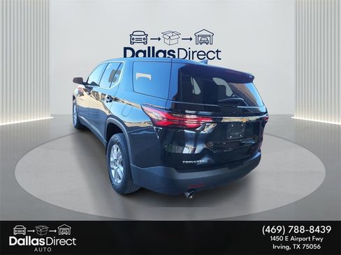 Used 2022 Chevrolet Traverse LS image 9
