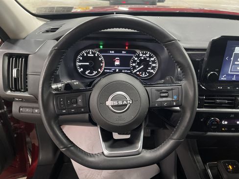 Used 2023 Nissan Pathfinder SL w/ Black Appearance Package image 14