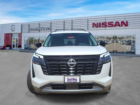 New 2026 Nissan Pathfinder SL w/ Cargo Package FWD image 2