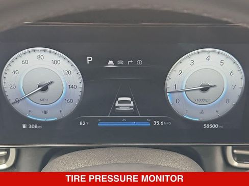 Used 2025 Hyundai Elantra Limited FWD image 32