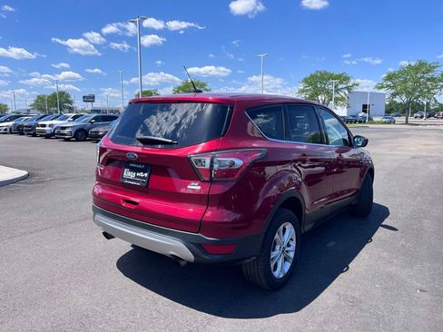 Used 2017 Ford Escape SE AWD/4WD image 3