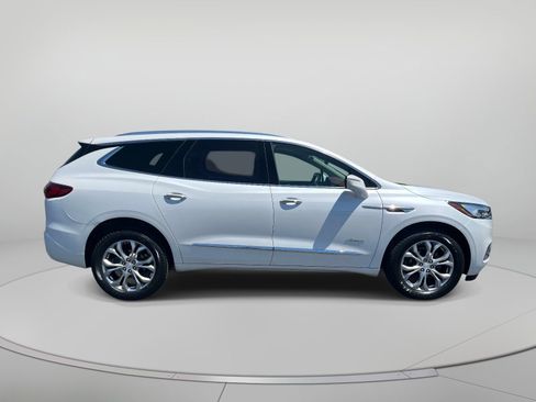 Used 2021 Buick Enclave Avenir AWD/4WD image 2
