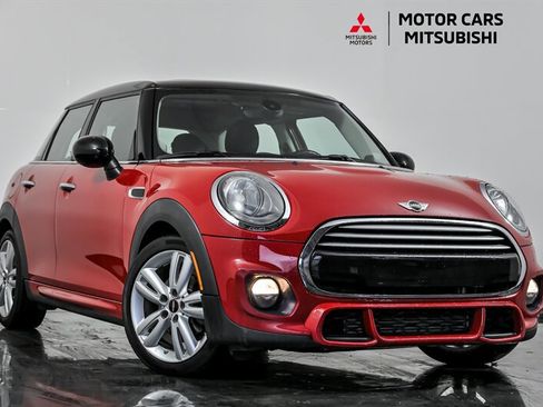 Used 2015 MINI Cooper 4-Door Hardtop image 1