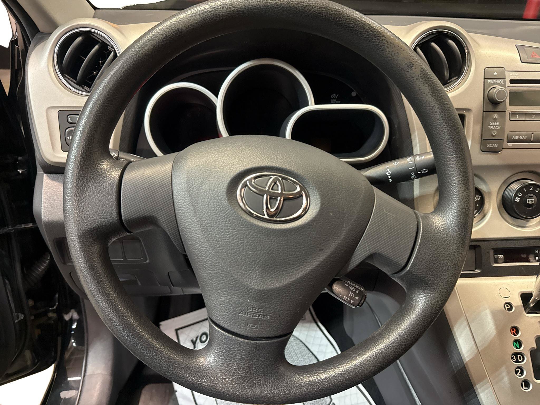 Used 2009 Toyota Matrix FWD image 17