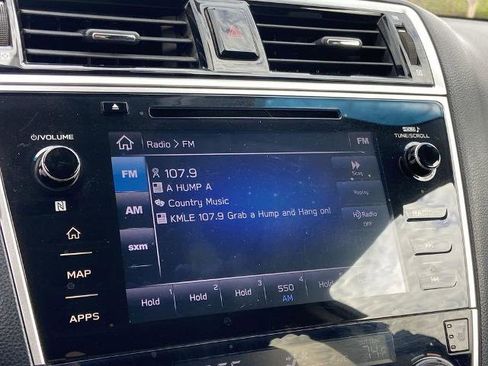 Used 2018 Subaru Outback 2.5i Premium image 9