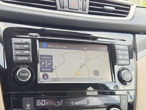 Used 2016 Nissan Rogue SL w/ SL Premium Package image 26