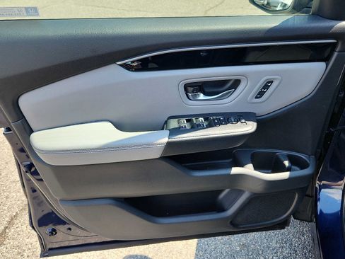Certified 2024 Honda Pilot Touring image 12