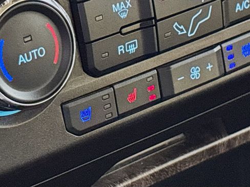 Used 2019 Ford F250 Lariat w/ Lariat Ultimate Package AWD/4WD image 20