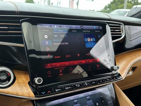 Used 2022 Jeep Grand Wagoneer Series III w/ Rear Seat Video Group 1 AWD/4WD image 15