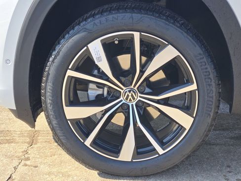 New 2026 Volkswagen Atlas SEL Premium R-Line image 10