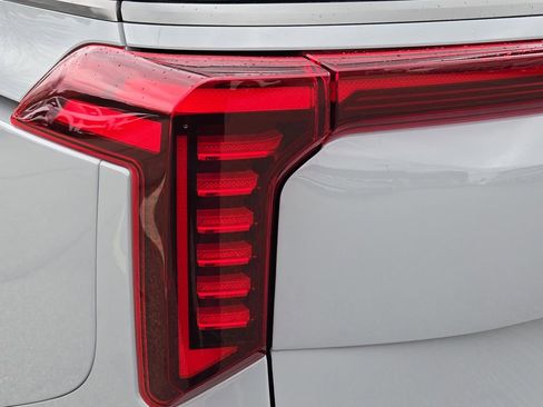 New 2026 Kia Carnival SX Prestige image 12