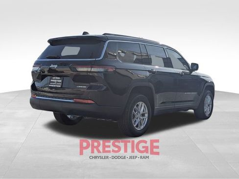 New 2025 Jeep Grand Cherokee L Laredo image 5