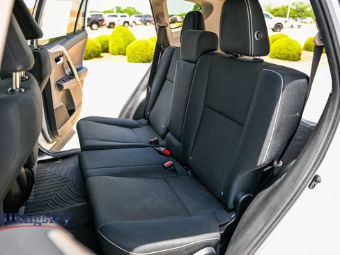 Used 2018 Toyota RAV4 XLE AWD/4WD image 11