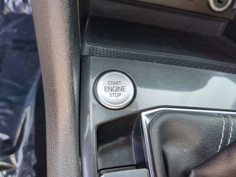 Certified 2023 Volkswagen Tiguan SE R-Line image 30