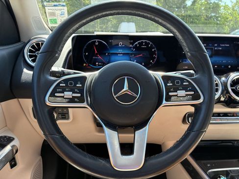 Used 2023 Mercedes-Benz GLB 250 image 10