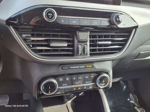 Certified 2022 Ford Escape SEL image 19