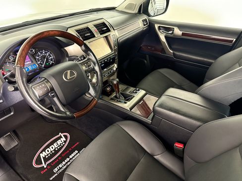 Used 2019 Lexus GX 460 Premium AWD/4WD image 15