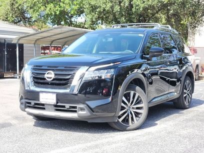 Used 2024 Nissan Pathfinder Platinum