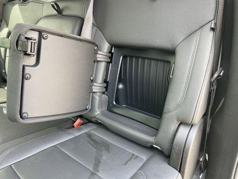 Used 2025 GMC Sierra 1500 SLT image 39