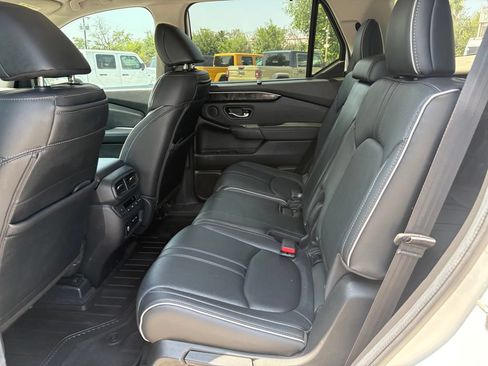 Used 2024 Honda Pilot Elite image 13