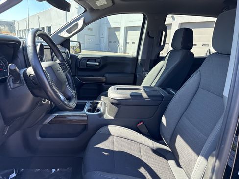 Used 2021 Chevrolet Silverado 1500 LT Trail Boss w/ Convenience Package II image 17