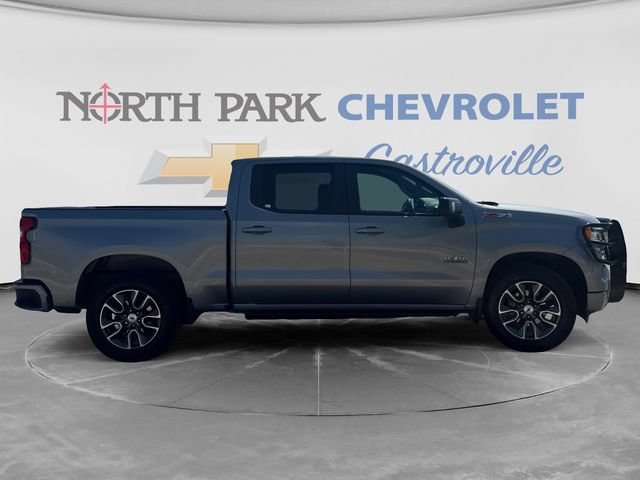 Used 2023 Chevrolet Silverado 1500 RST w/ Texas Edition Plus AWD/4WD image 2