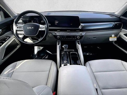 Used 2023 Kia Telluride S image 16
