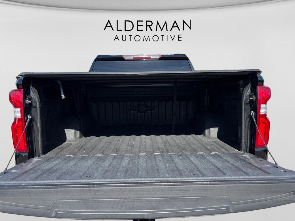 Used 2020 Chevrolet Silverado 1500 RST w/ RST Value Package RWD image 19