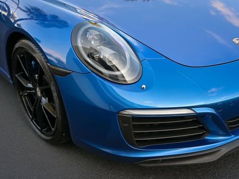 Used 2017 Porsche 911 Carrera image 10