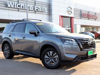 Certified 2024 Nissan Pathfinder SV w/ Black Appearance Package