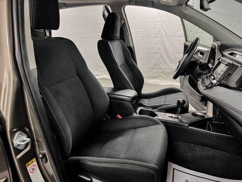 Used 2015 Toyota RAV4 XLE AWD/4WD image 12