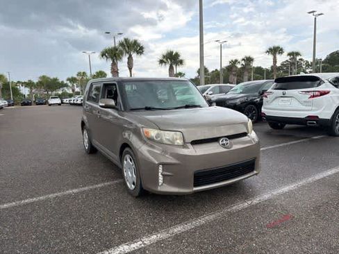 Used 2013 Scion xB FWD image 7