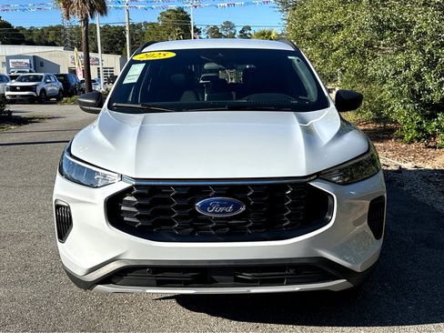Used 2025 Ford Escape ST-Line image 2