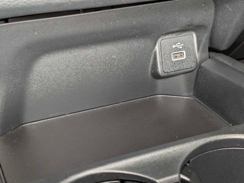 Certified 2023 Honda HR-V LX image 28