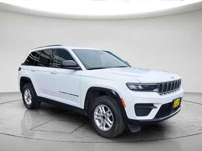 Used 2023 Jeep Grand Cherokee Laredo