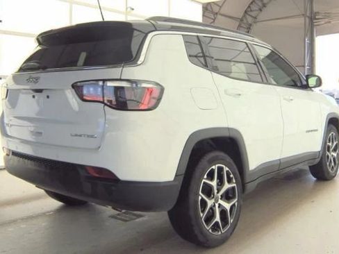 Used 2025 Jeep Compass Limited AWD/4WD image 4