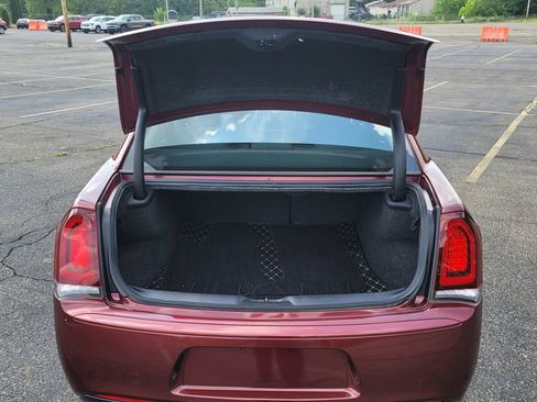 Used 2021 Chrysler 300 Touring w/ Sport Appearance Package AWD/4WD image 11