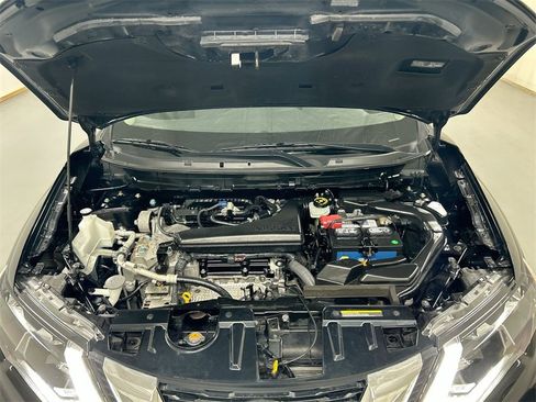 Used 2019 Nissan Rogue SV image 23