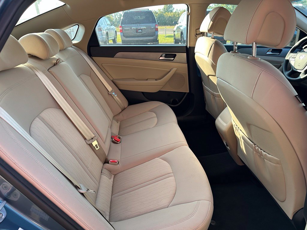 Used 2016 Hyundai Sonata SE FWD image 7