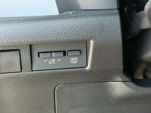 New 2026 Toyota Sienna XLE FWD image 24
