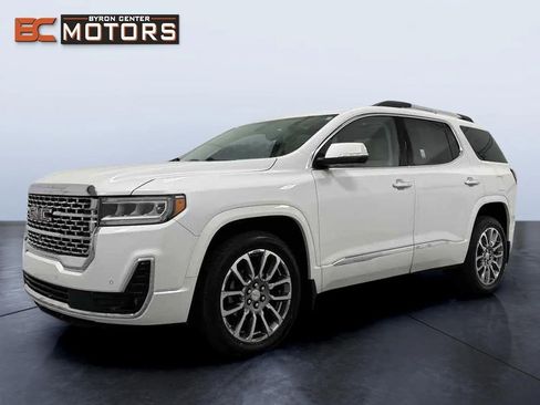 Used 2020 GMC Acadia Denali image 2