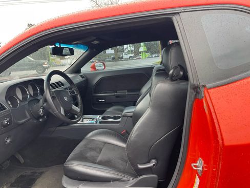Used 2008 Dodge Challenger SRT8 RWD image 9