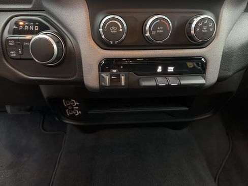 Used 2024 RAM 3500 Tradesman w/ Chrome Appearance Group AWD/4WD image 22