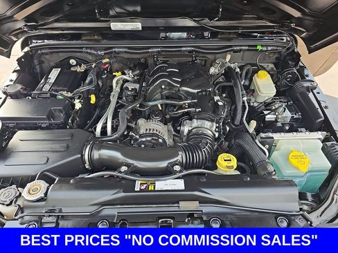 Used 2016 Jeep Wrangler Unlimited Sport w/ Connectivity Group AWD/4WD image 31