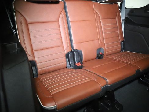 Used 2024 GMC Yukon Denali Ultimate AWD/4WD image 36