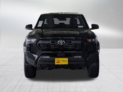 Certified 2024 Toyota Tacoma TRD Off-Road AWD/4WD image 2