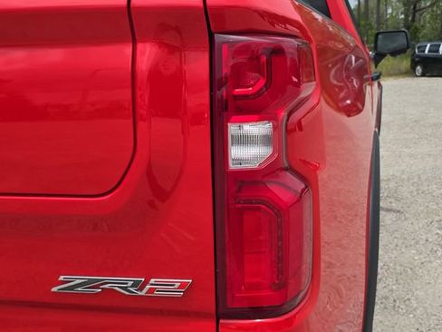 Used 2022 Chevrolet Silverado 1500 ZR2 w/ Technology Package AWD/4WD image 8