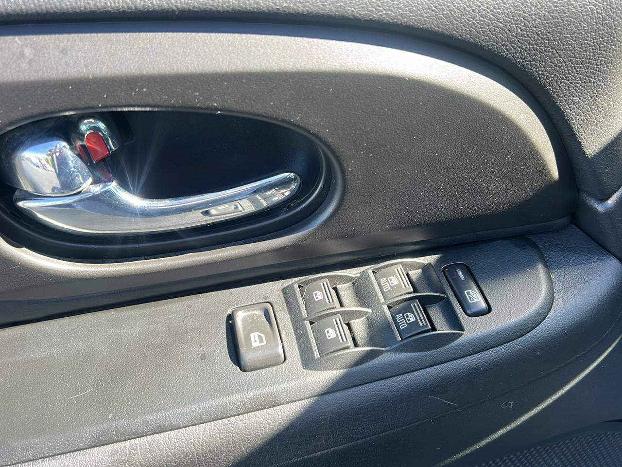 Used 2007 GMC Envoy SLE AWD/4WD image 16