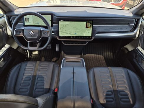Used 2023 Rivian R1S Adventure image 34